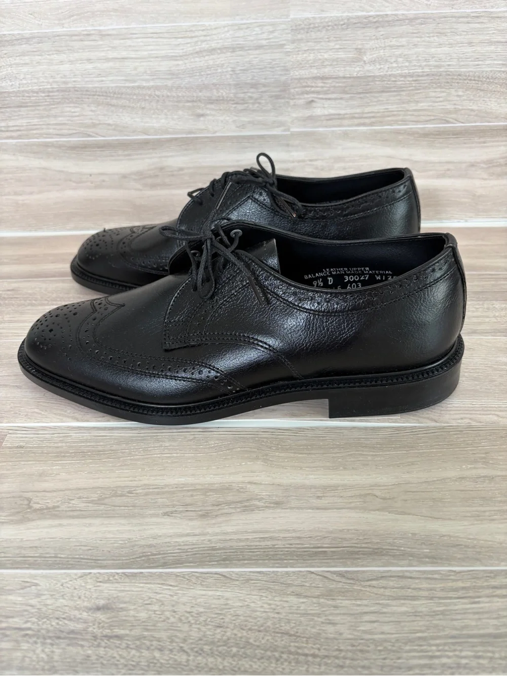 Endicott Johnson Black Leather Wingtip Vintage Dress Shoes